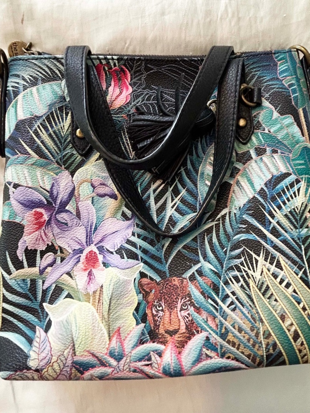 CROSSBODY SATCHEL THE SAK SOPHIE, BLACK MULTI TIGER & FLOWERS, 11 In. x 9.5 In.,